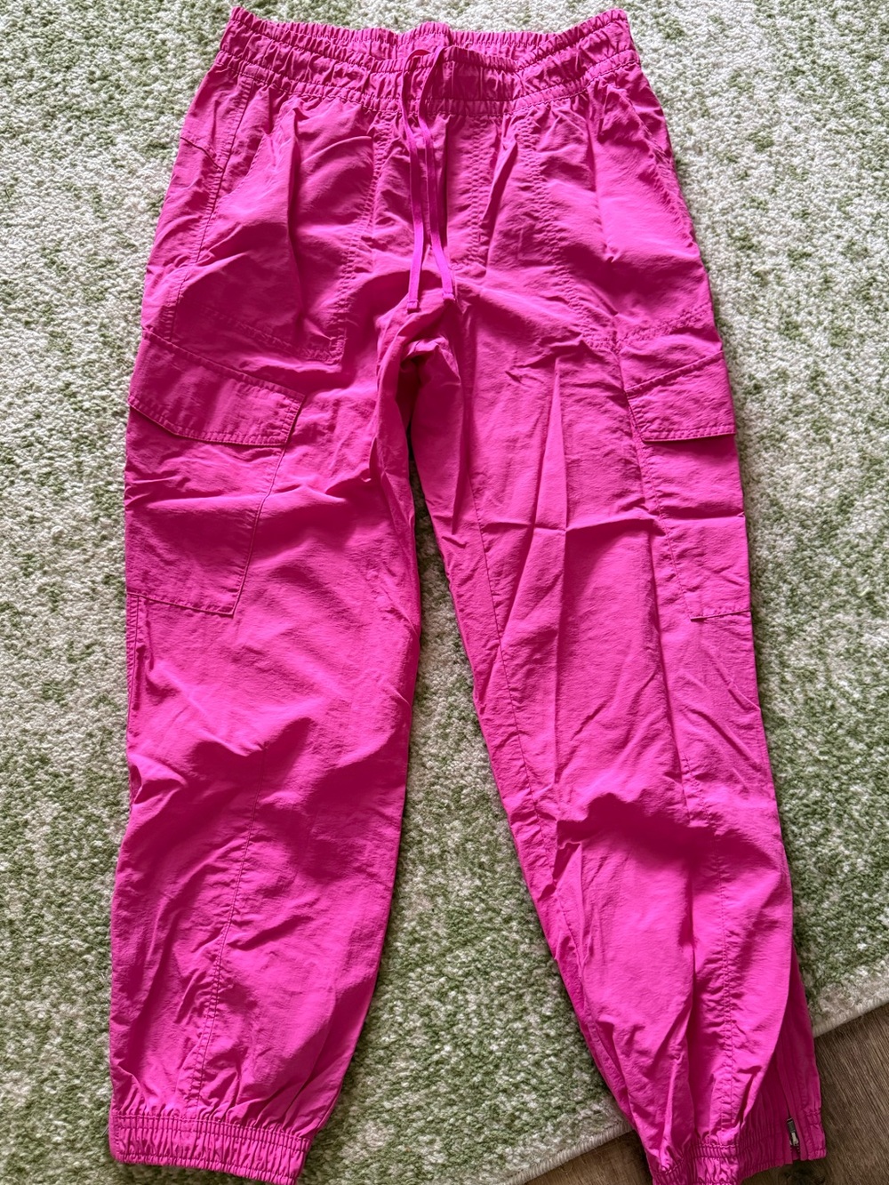 Dry-fit like pink cargo joggers